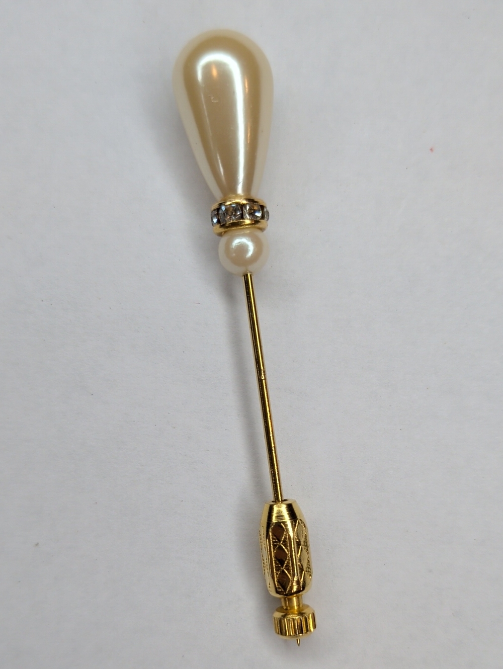 Vintage 60s Tear Drop Pearl Stick Pin Gold Tone Classic Old Money Estate Jewelry
